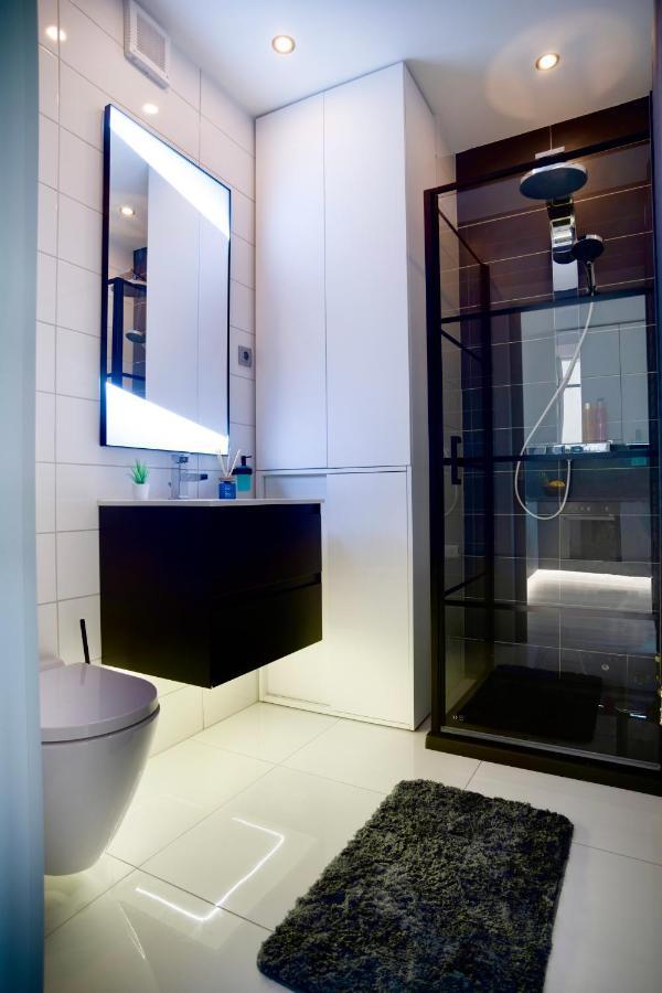 Suiteangel - Luxury Design Condo With Free Garage Boedapest Buitenkant foto