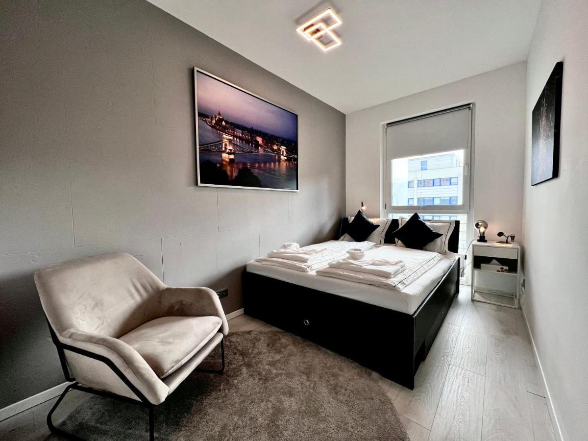 Suiteangel - Luxury Design Condo With Free Garage Boedapest Buitenkant foto