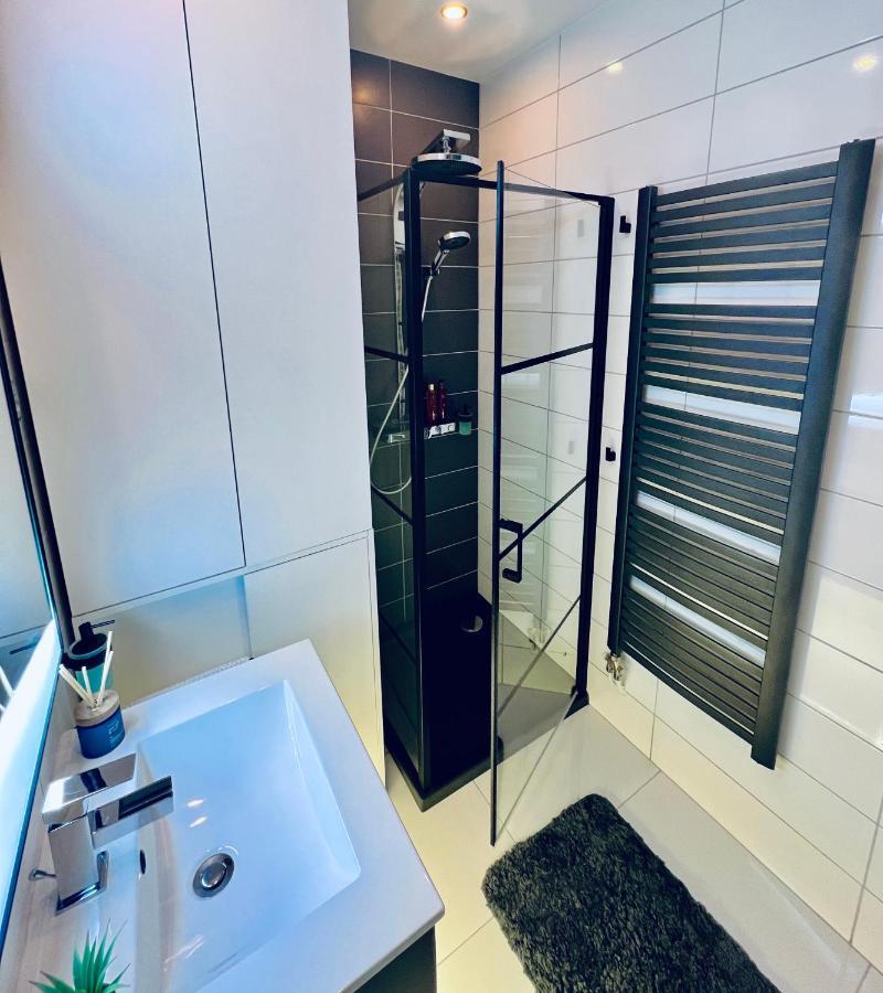 Suiteangel - Luxury Design Condo With Free Garage Boedapest Buitenkant foto